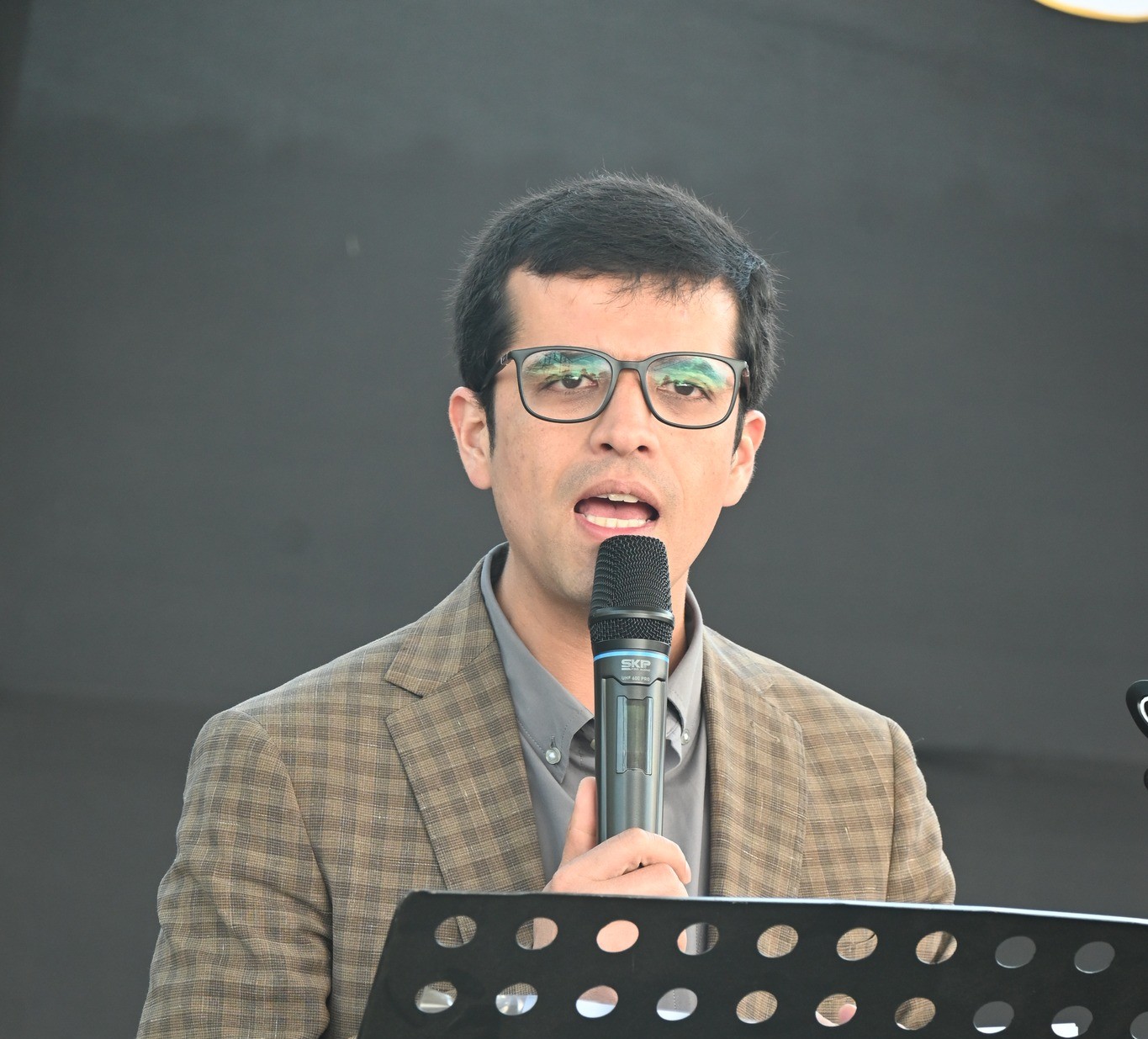 Director del establecimiento